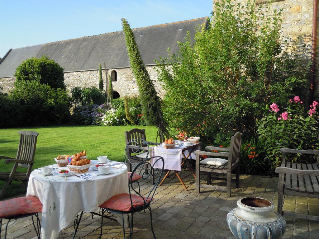 Le Manoir De La Fieffe Bed & Breakfast Cherbourg-en-Cotentin Exterior foto